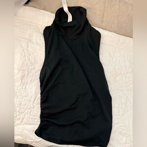 Lululemon workout top
